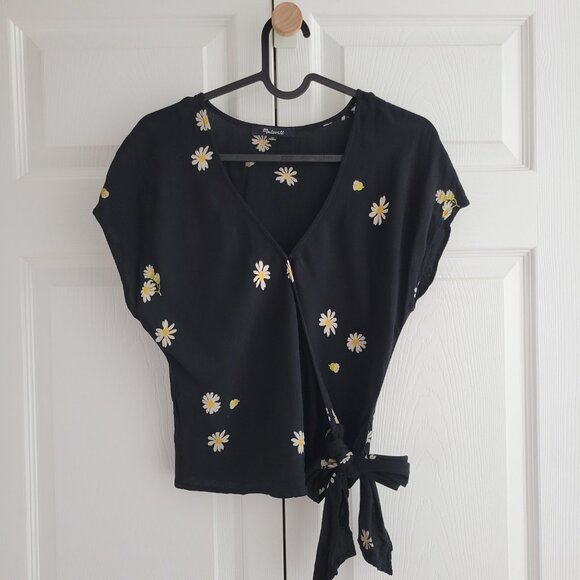 Madewell sash-tie wrap top in lazy daisies - Picture 4 of 5
